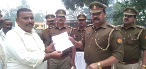 बहराइच बौंडी थाना में बारावफात व अयोध्या के फैसले को लेकर शांति समिति की बैठक की गई। रिपोर्ट :- पंकज कुमार सिंह।
