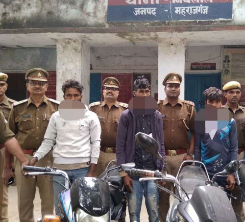 मोटरसाईकिल सहित 04 नफर वांछित अभियुक्तों (01 नाबालिक) को किया गया गिरफ्तार।