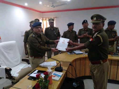 बलरामपुर ऑपरेशन सुरक्षा संपर्क में सराहनीय कार्य करने वाले 06 पुलिस कर्मियों का हुआ सम्मान। रिपोर्ट :- पंकज कुमार सिंह।