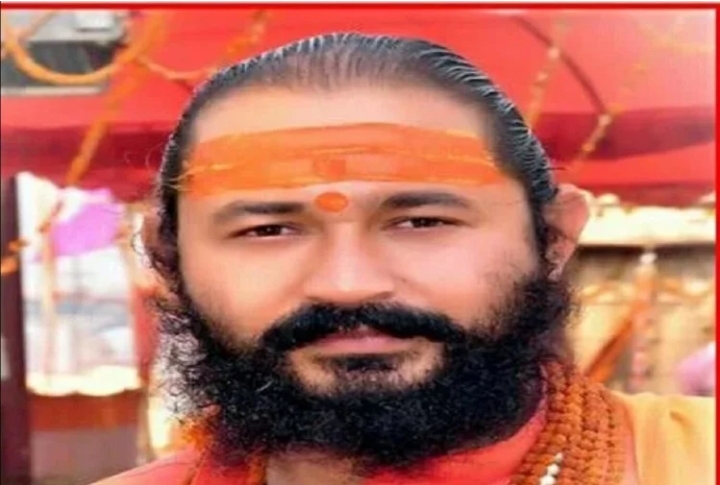 महंत आशीष गिरी ने निरंजनी अखाड़े में की आत्महत्या, आश्रम में मचा हड़कंप