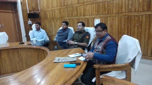 बहराइच जनपद के सभी बैंक शाखाओं में बहराइच जिला अधिकारी व बहराइच पुलिस अधीक्षक ने सुरक्षा व्यवस्था का किया पुख्ता इंतजाम। रिपोर्ट :- पंकज कुमार सिंह।
