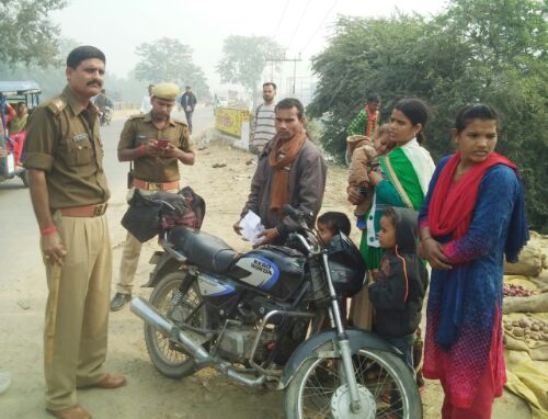यातायात माह के अंतर्गत श्रीमान पुलिस अधीक्षक महोदय डॉ गौरव ग्रोवर के निर्देशन।।।नसीम खान।।।।