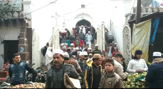 शांतिपूर्ण ढंग से सम्पन्न हुई जुमे की नमाज,प्रशासन रहा चार चौकंद