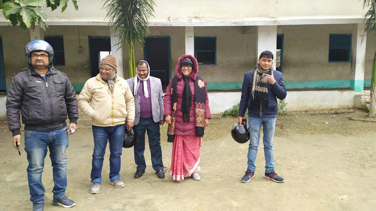 मदरसा जाँच करने पहुँची बी ई ओ ,जांच मे मिली  भारी अनियमितता ।