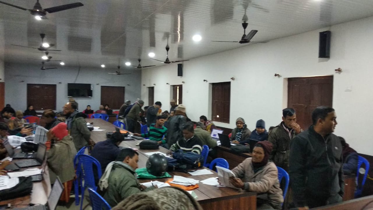 एक दिवसीय स्पेशल कैम्प में मतदाताओं के नाम जोड़ने व हटाने एवं सुधाने करने का किया गया कार्य