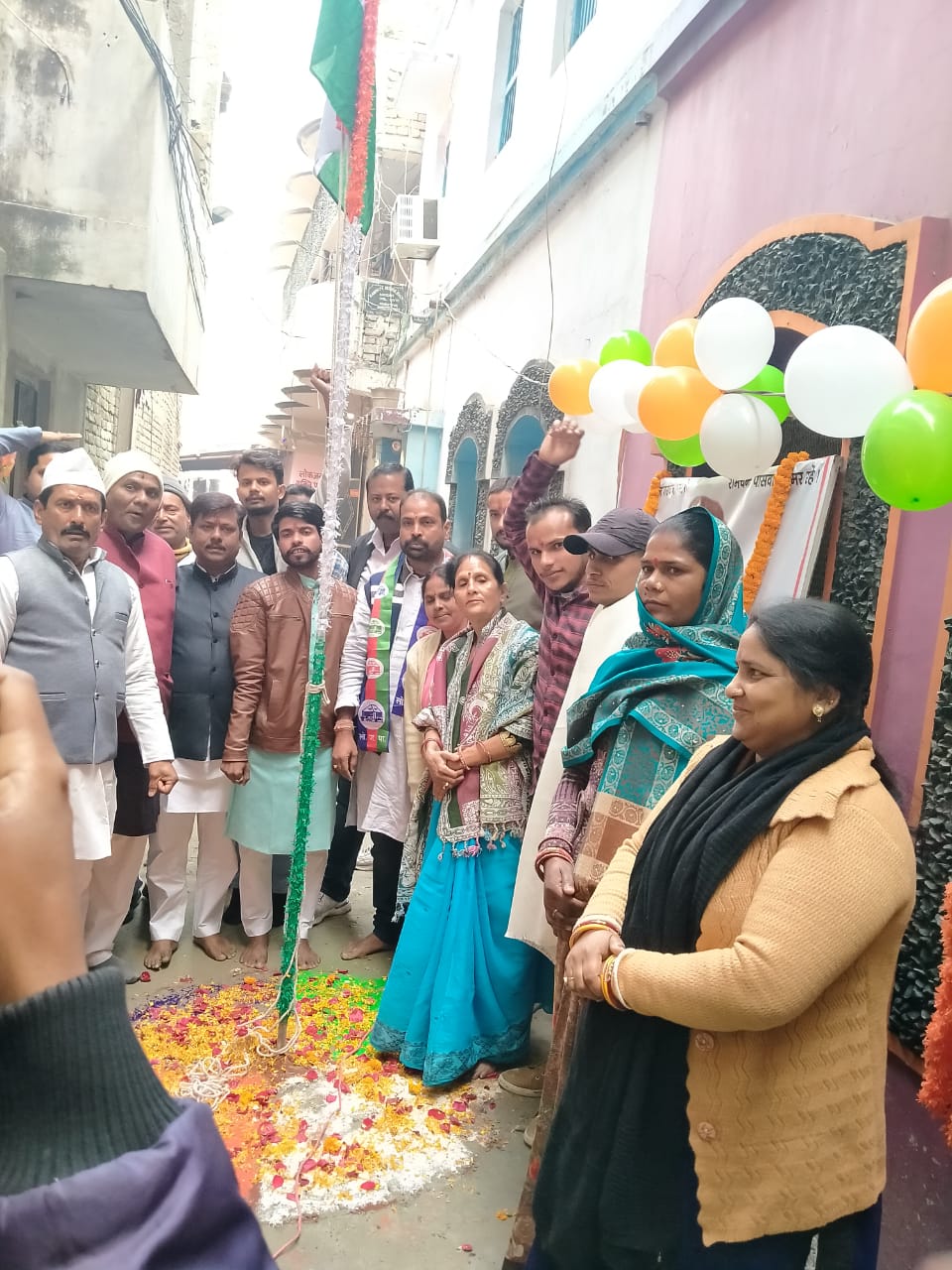 समस्तीपुर में 71वें गणतंत्र दिवस के  अवसर पर मीडिया नगर  प्रभारी उमाशंकर मिश्रा व रिना सहनी  ने झंडोतोलन किया।