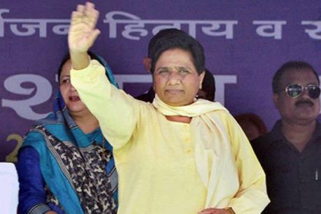 मायावती ने बड़ा बयान देते हुए कहा कि जातिवाद न खत्म हुआ तो हिंदू धर्म छोड़ बौद्ध धर्म अपना लेंगीं 
