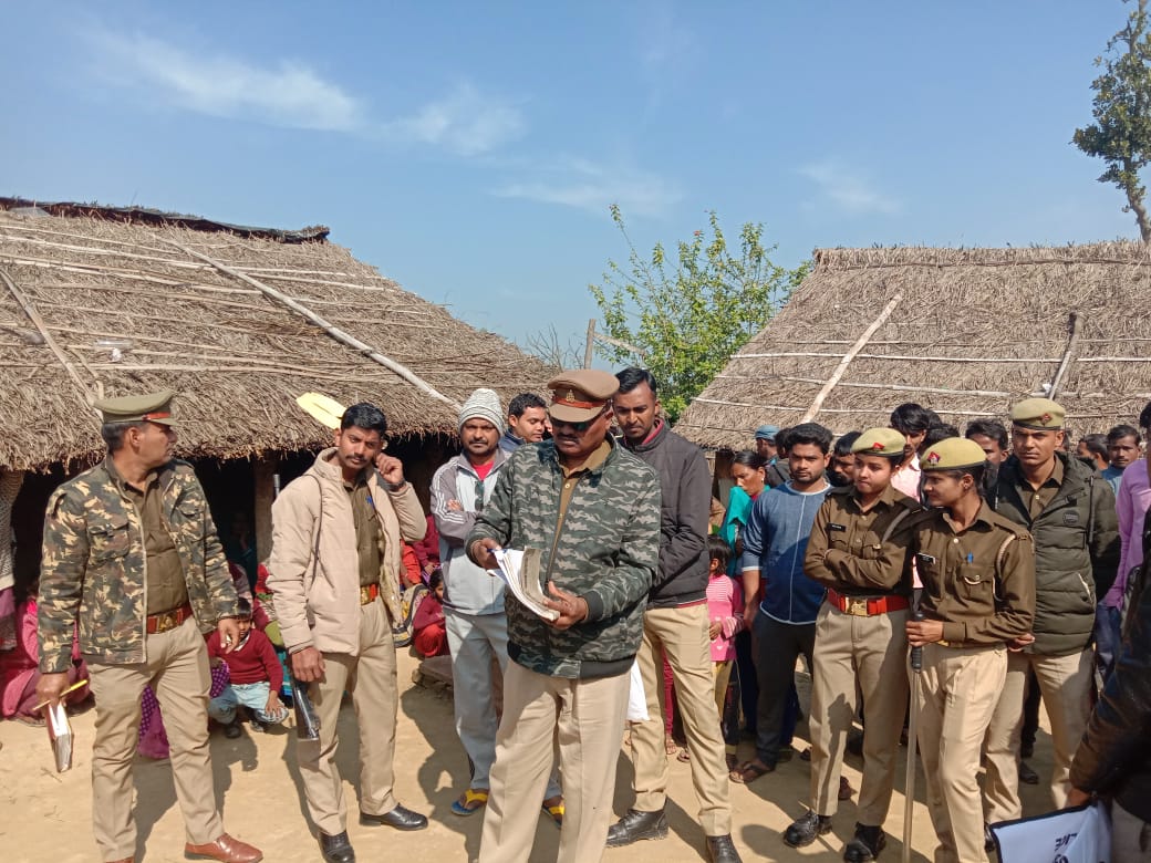 शक्की पत्नी ने अपनी पत्नी की हत्या करने के बाद फिर फांसी लगाकर फंदे से झूला
