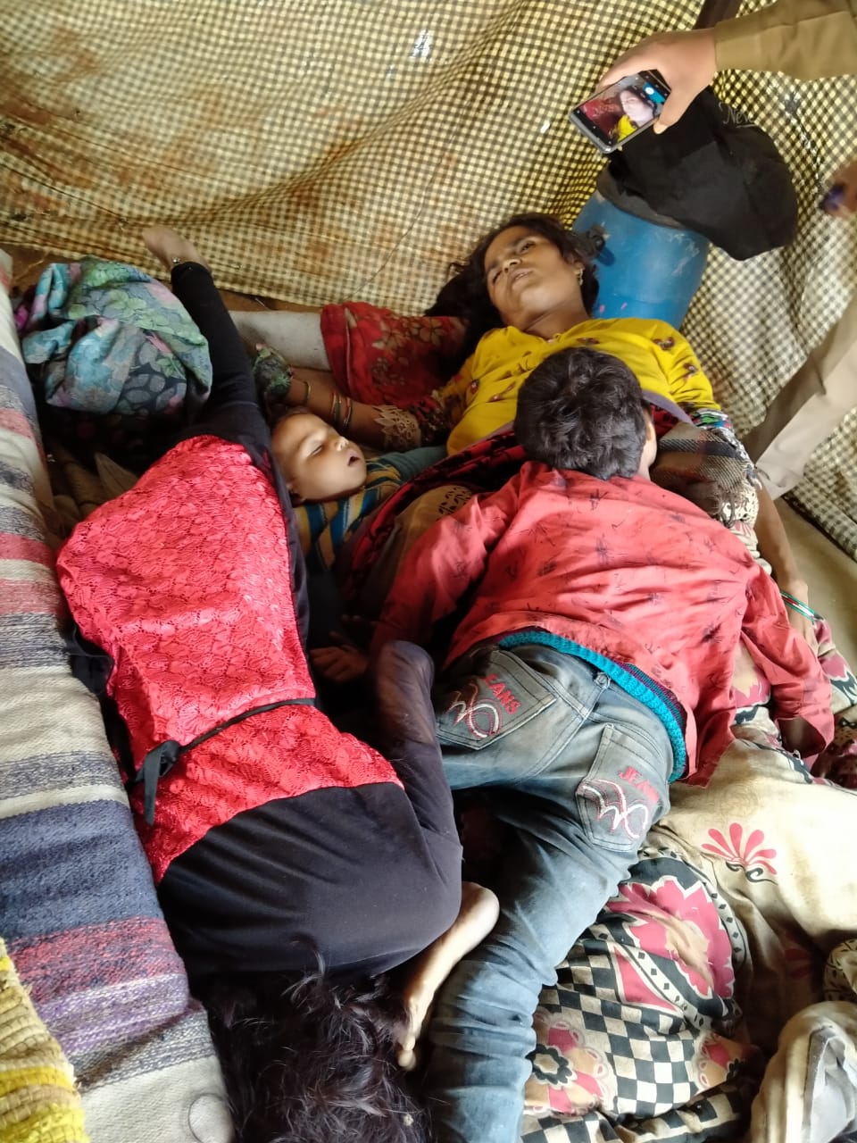जहरीली गैस का रिसाव होने से अफरा तफरी