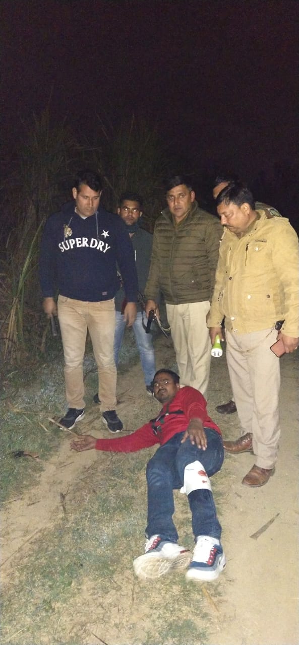 पुलिस और बदमाशों के बीच हुई मुठभेड़