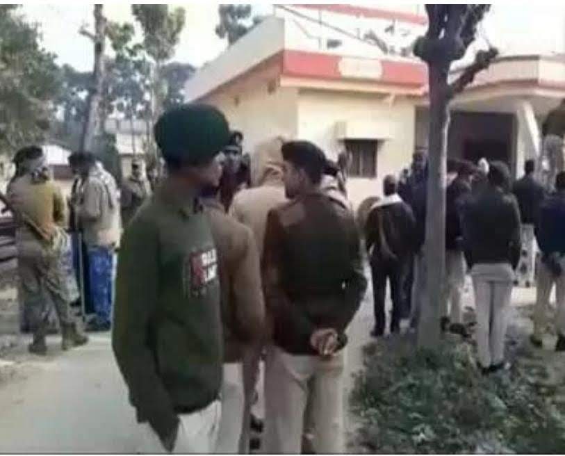 खगड़िया में तीन हत्या के बाद बेगूसराय के डीआईजी मामले की छानबीन खुद कर रहे हैं.।।