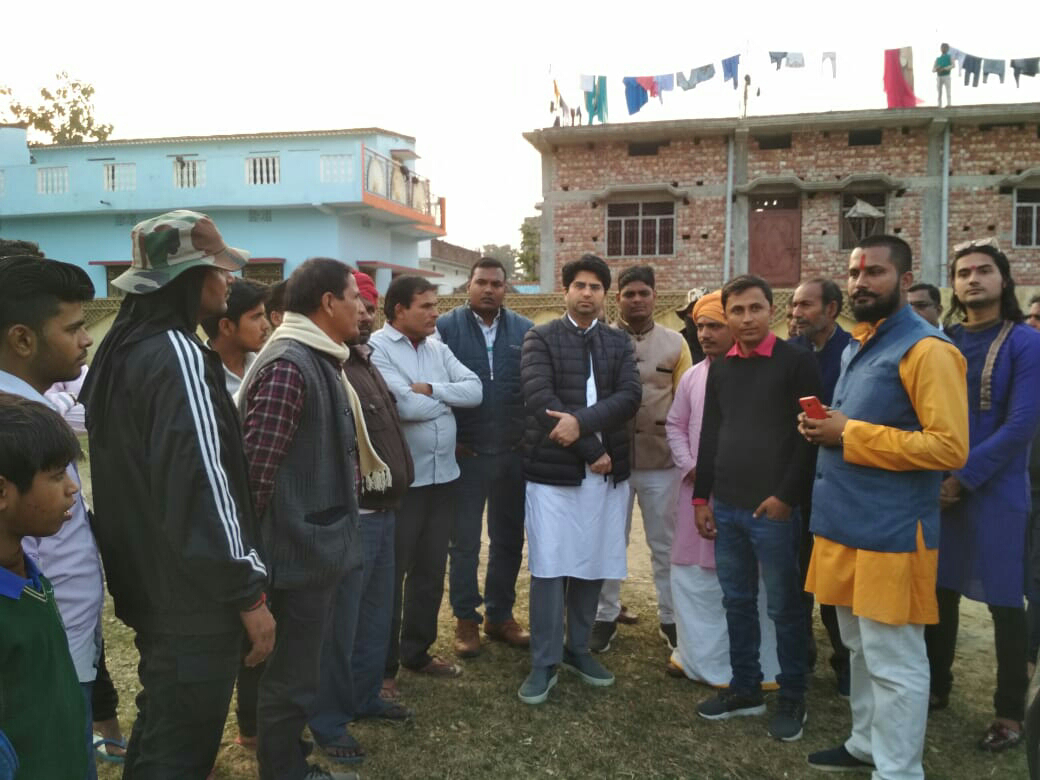 बगहा के बबुआईटोला फील्ड पर यज्ञ स्थल को दीपक यादव ने लिया जायजा।