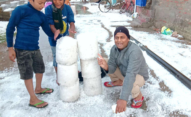 चंपारण में ओलावृष्टि ने बढ़ायी ठंड, लोगों ने लिया शिमला का आनंद