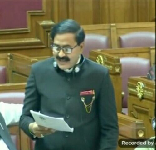 उत्तर प्रदेश के किसानों और व्यापारियों के साथ सरकार कर रही दोगला व्यवहार : असलम राईनी.....नसीम खान....