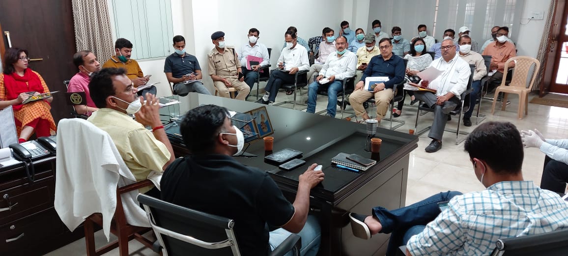 अलीगढ़ हॉटस्पॉट क्षेत्रों में नहीं होगी मांस की बिक्री :डीएम