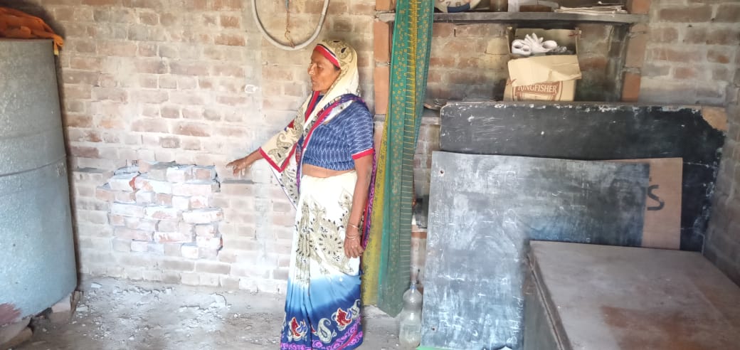 बंद पड़े मकान में कुंबल लगाकर लाखों रुपए का सामान चोरी कर हुए फरार