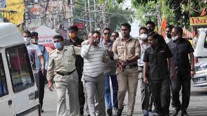 सवालों के घेरे में विकास दुबे का एनकाउंटर, उज्जैन के ASP ने कहा था- हो सकता है विकास कानपुर पहुंचे ही नहीं