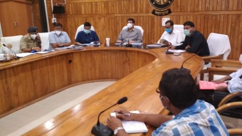 जनपद स्तरीय सड़क सुरक्षा समिति की बैठक सम्पन्न।