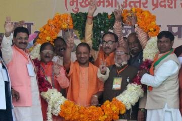 यूपी के चारों नए नगर निगमों में बीजेपी चैंपियन,