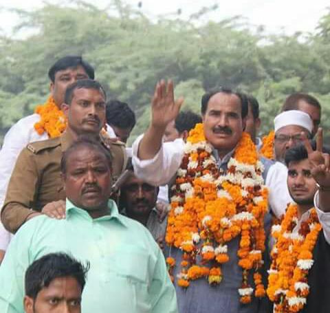 अलीगढ : तमाम दावो को ध्वस्त करते हुए बसपा के हाथी ने भाजपा के कमल को रोंद डाला