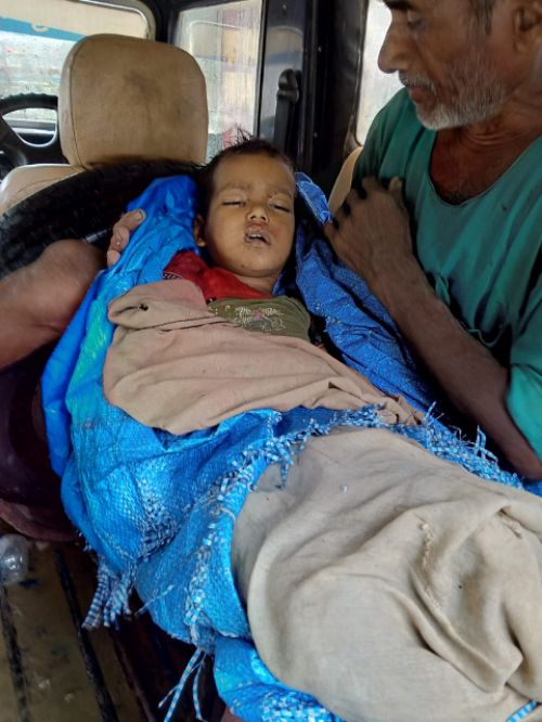 तेज रफ्तार के कहर ने मासूम की रौंद कर ली जान।। रिपोर्ट // बाल्मीक सिंह।