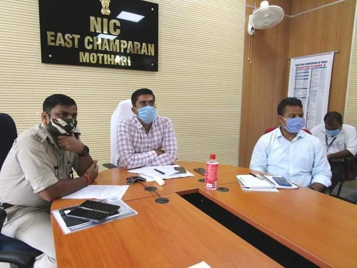 जिला अधिकारी ने कॅरोना एवम चुनाव को लेकर मुख्य सचिव से विडियो कॉन्फ्रेंस से बात की