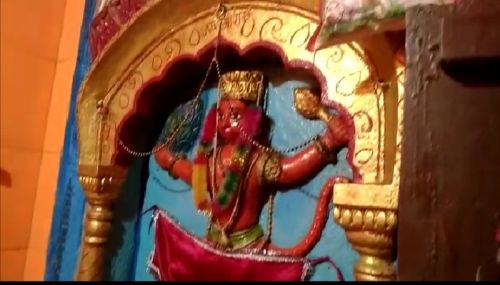 बीजेपी के राज में भ्रष्ट पुलिस कर्मियों  की मिलीभगत से मंदिर को बेचने का बना रहे साजिश तानाशाह बनी पुलिस।