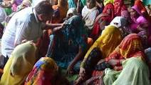 हाथरस के पीड़ित परिवार ने इलाहाबाद HC में दाखिल की अर्जी, बंदिशें हटाने की मांग