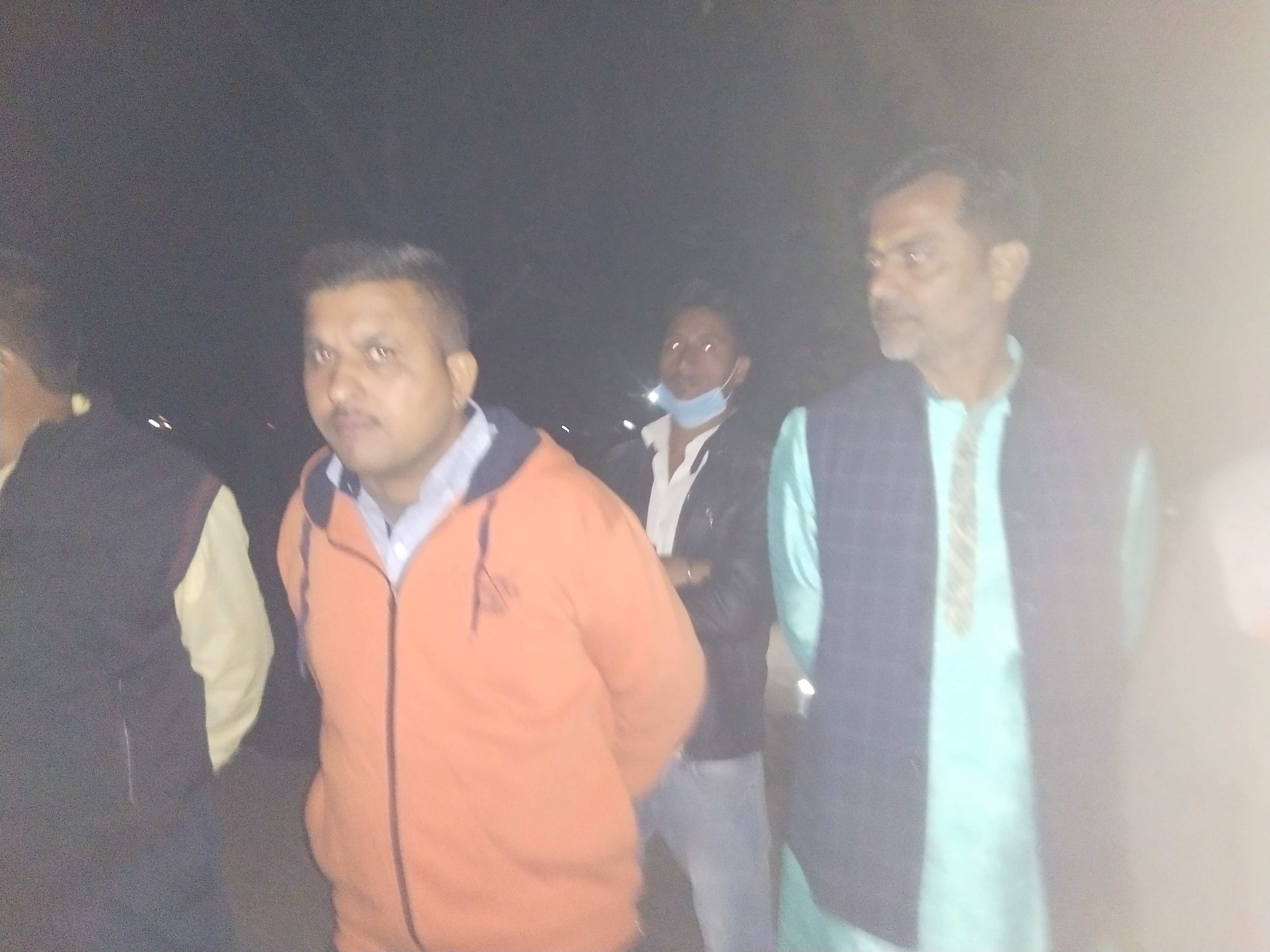 बलिया बैरिया मार्ग लगा भव्य जाम