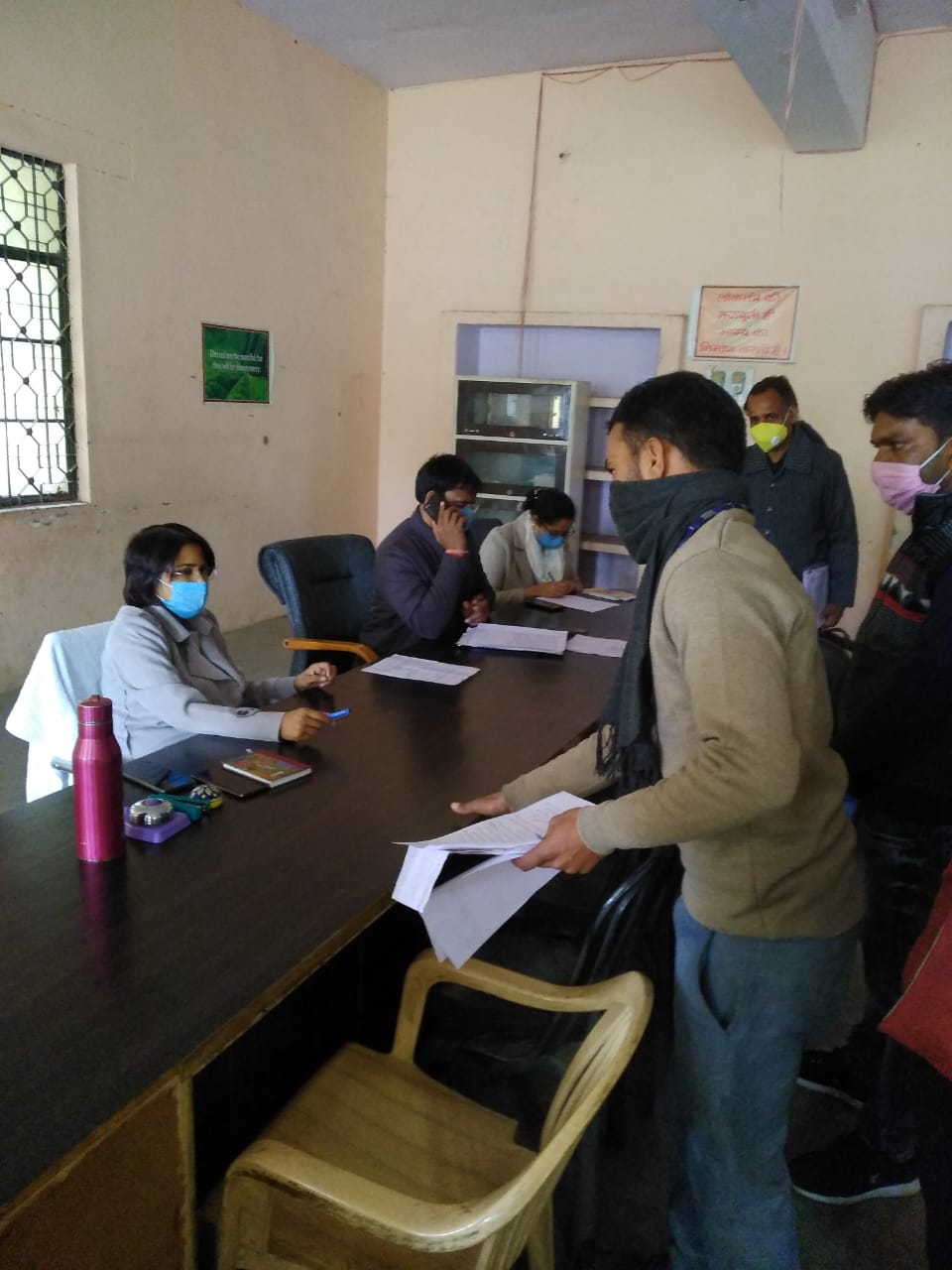 जॉइंट मजिस्ट्रेट/एसडीएम कोल ने तहसील में आए फरियादियो की जन समस्याओं को सुनकर किया निस्तारण।