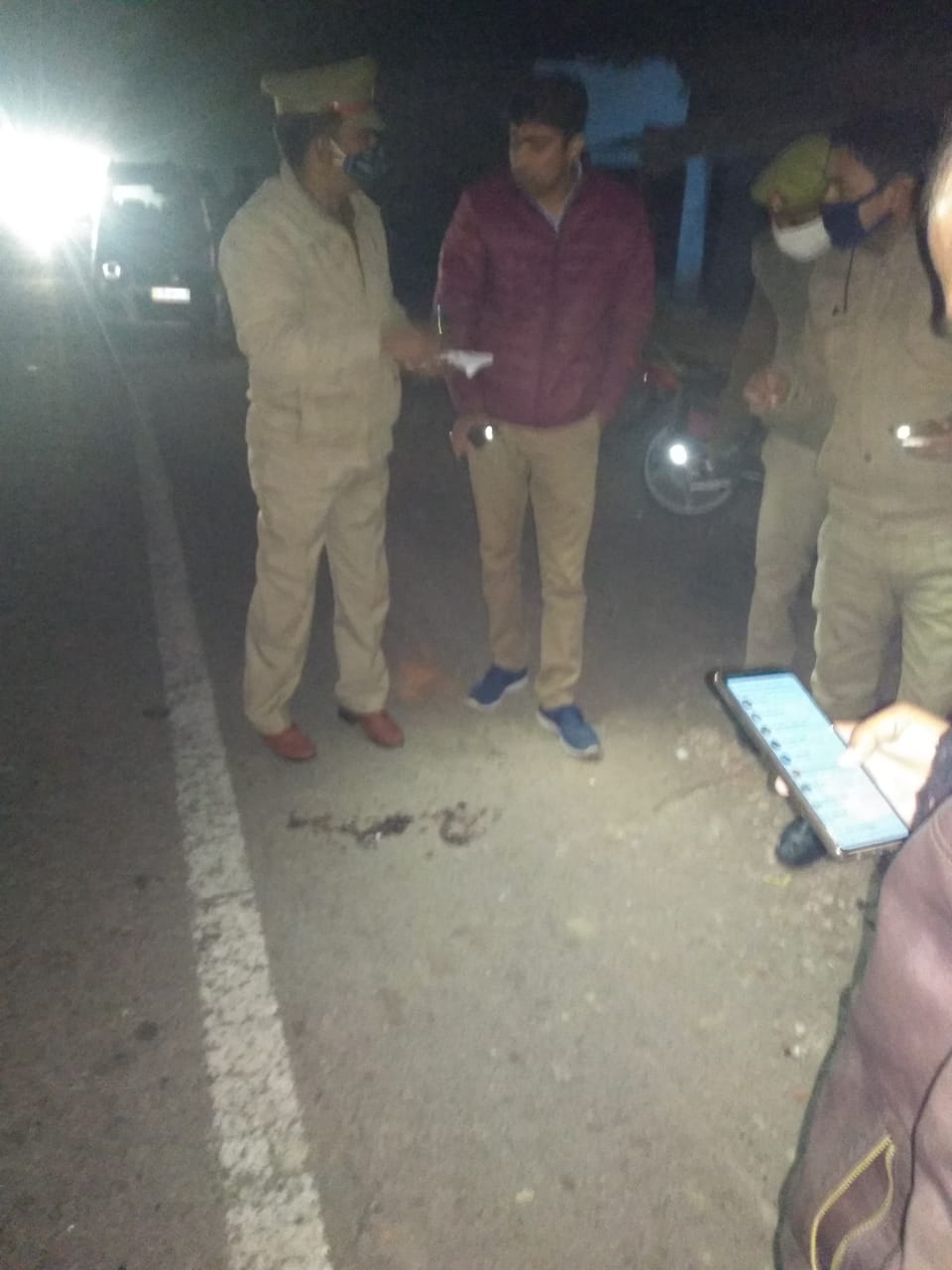 व्यापारी पर चलाई ताबड़तोड़ गोलियां 