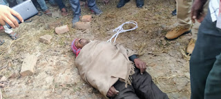 अधेड़ का पेड़ से लटकता मिला शव,मचा हड़कम्प