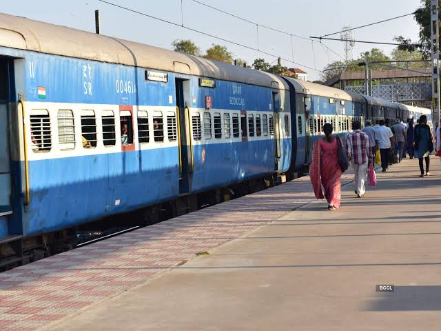BHOPAL से ग्वालियर और जोधपुर के लिए ट्रेन निरस्त, 8 ट्रेनों का रूट बदला - समाचार प्राइम 24