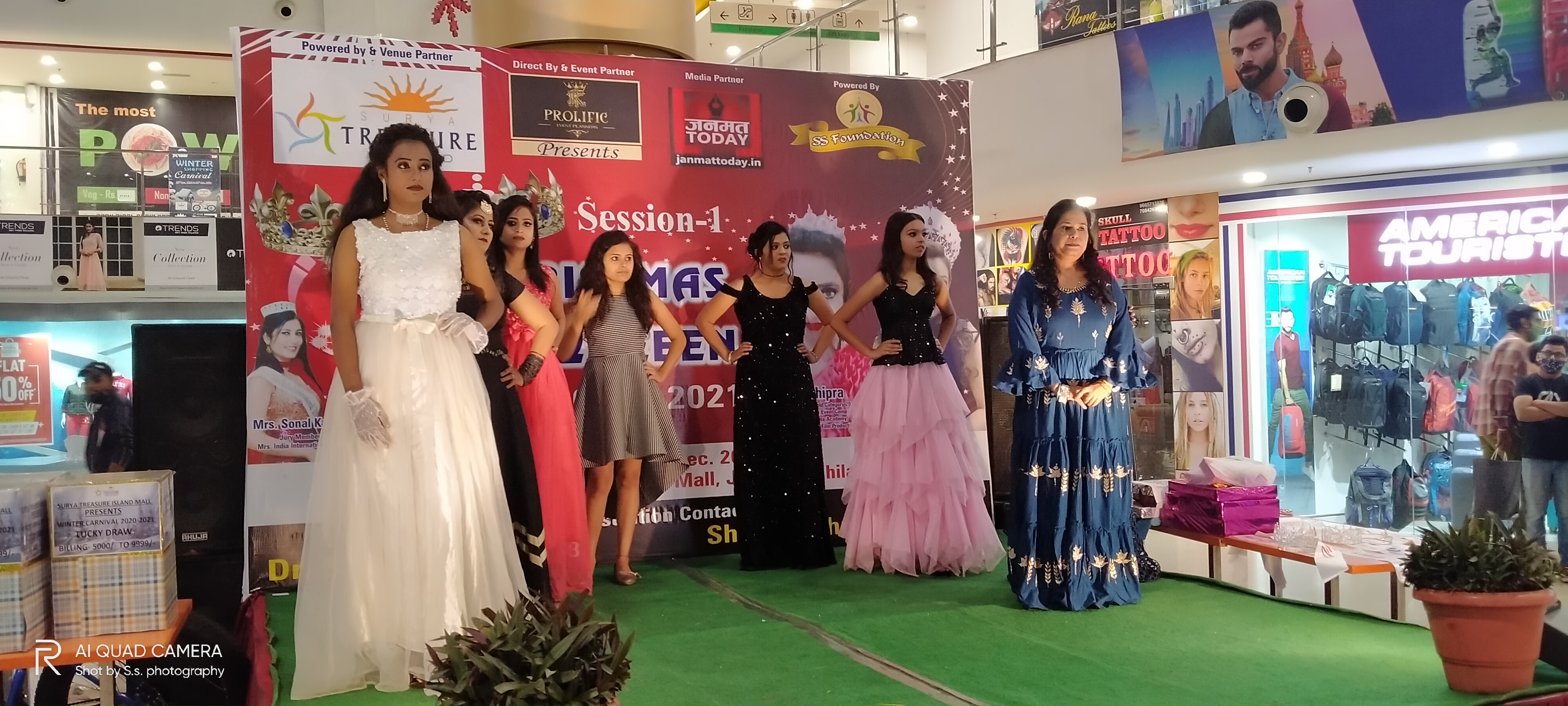 भिलाई सूर्या मॉल में हुआ क्रिसमस क्वीन कार्यक्रम का अयोजन