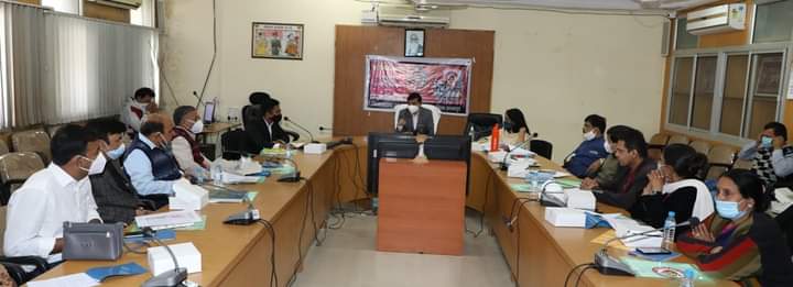 12 पंचायतो से की गई वीडियो कॉफ्रेसींग से चर्चा।।