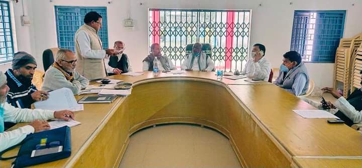 जनपद सभागार में आयोजित हुई सामान्य सभा की बैठक