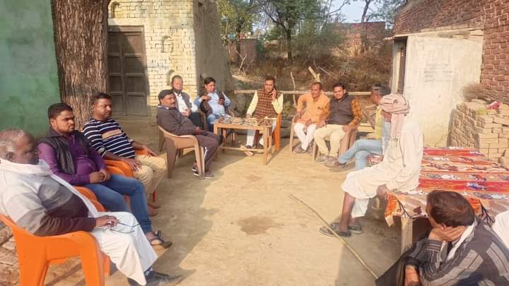 समाजसेवी विधायक पुत्र संदीप शाक्य ने क्षेत्र भ्रमण कर जनसमस्याओं को सुना