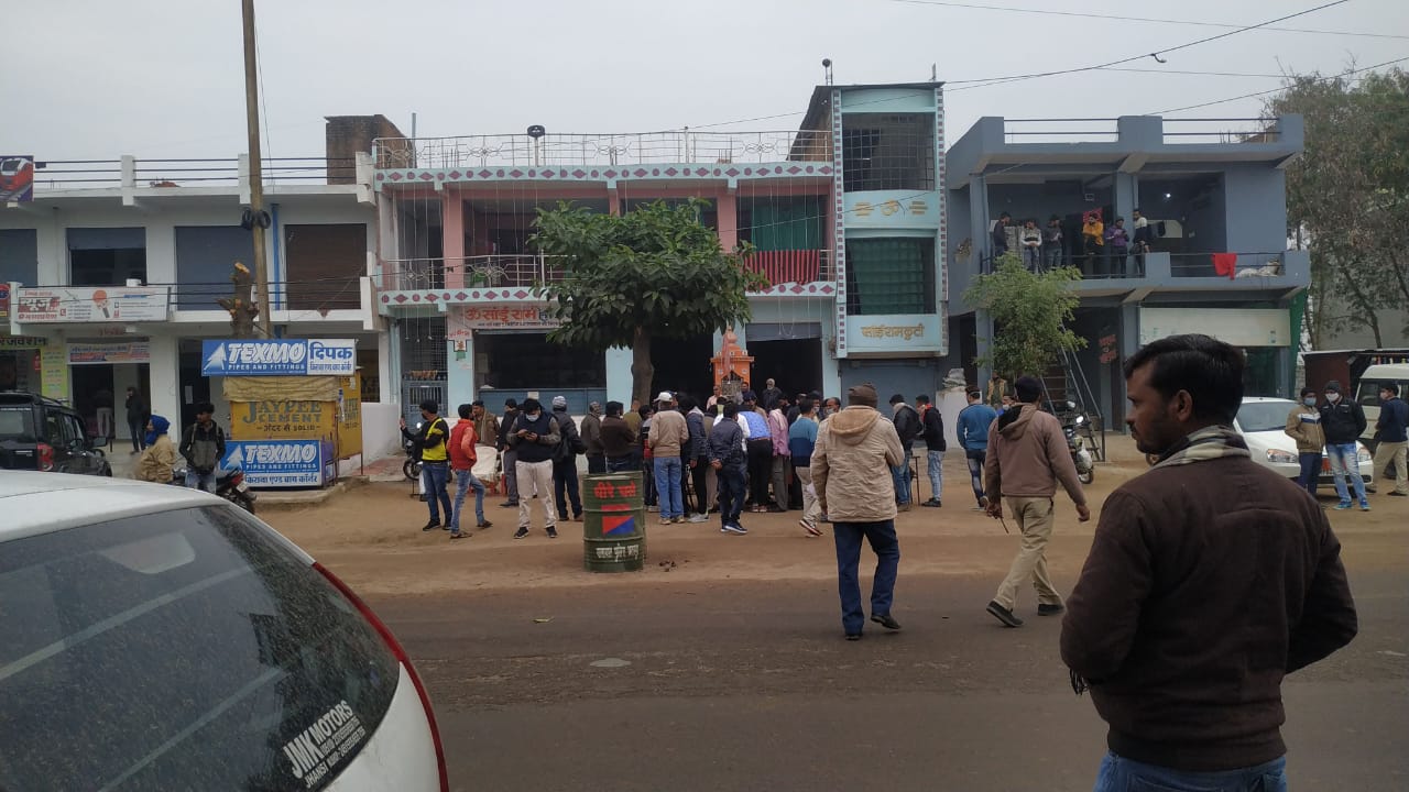 छतरपुर शहर के कई पॉइंट्स पर मजिस्ट्रेट चेकिंग जारी। दर्ज़नों चालान कटे।