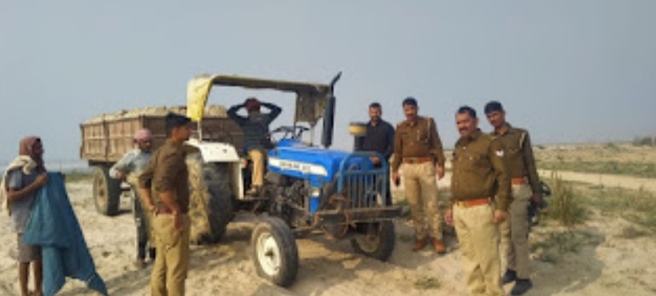 दो दिन में पुलिस ने किया आधा दर्जन ट्रैक्टर अवैध लाल बालू को सीज