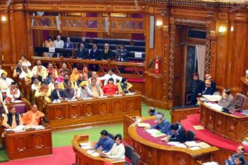 योगी सरकार आज पेश करेगी अनुपूरक बजट, नई योजनाओं का हो सकता है एलान