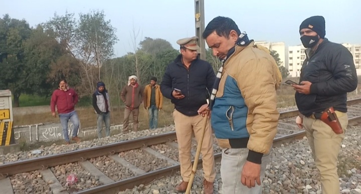 मुरादाबाद जनपद के कटघर थाना क्षेत्र के रामपुर दोराहा क्रॉसिंग पर मासूम भाई-बहन की ट्रेन की चपेट में आने से हुई मौत, मदरसे से पढ़ाई करके घर वापस लौट रहे थे 