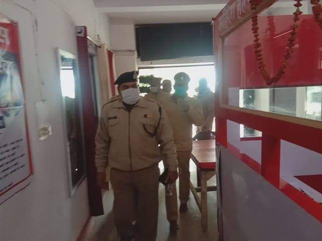 पुलिस अधीक्षक देवरिया द्वारा थाना भटनी का किया गया औचक निरीक्षण