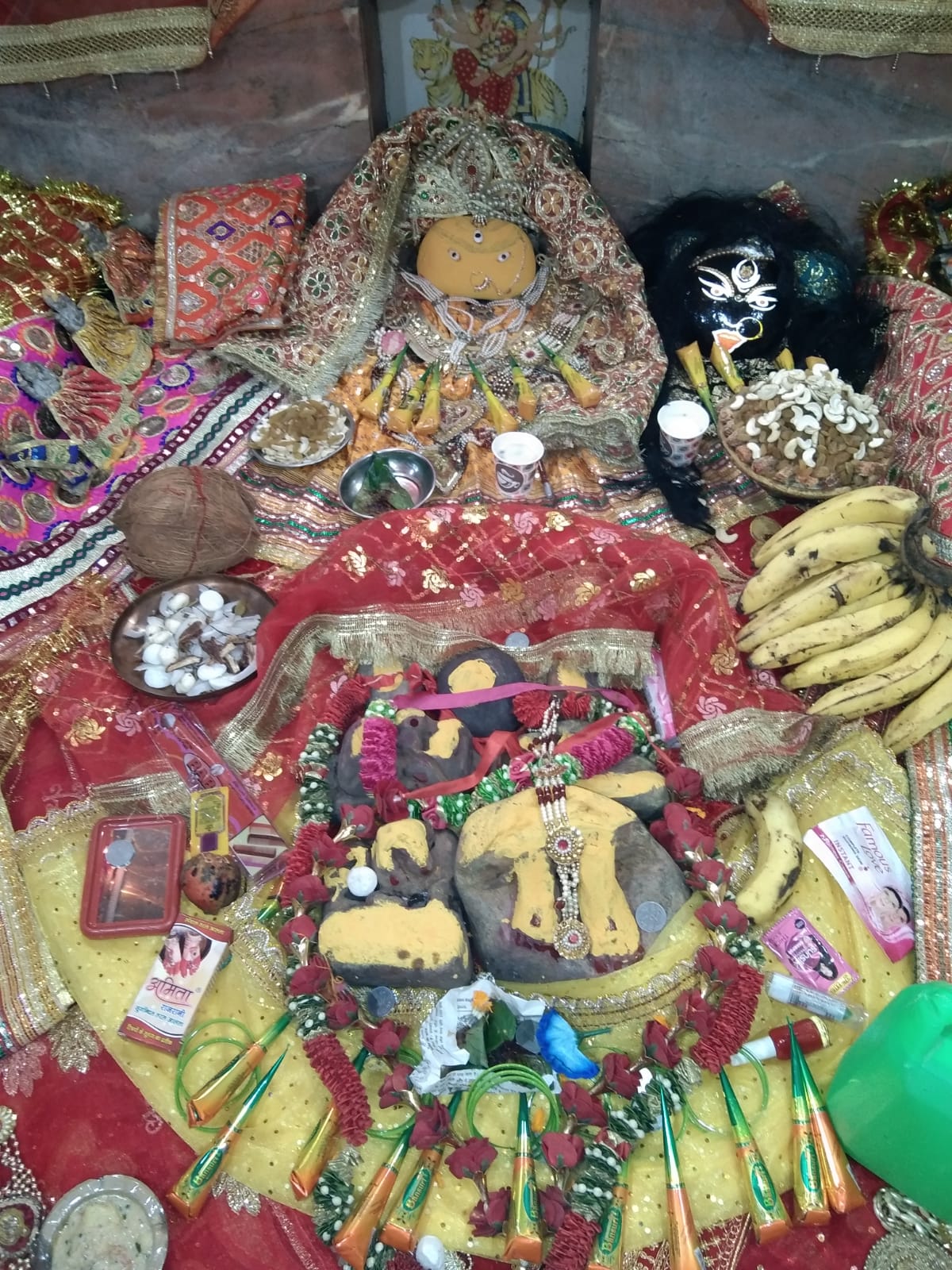 पंडित संजय गुरु महाकाल में किया विशाल भंडारा ।