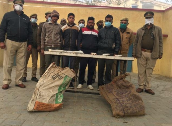 अबैध शास्त्र फैक्ट्री का भण्डाफोड़ 