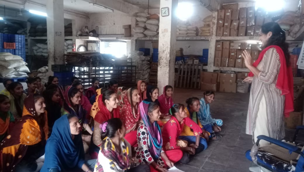 नमस्ते, मदर टेरेसा आश्रम राजकोट, श्री काठियावाड़ बेघर बलश्रम, बधिर म्यूट सेंटर आदि वहाँ रहने वाली बहनों को रियल केयर द्वारा सैनिटरी पैड दान किए गए।  यह का