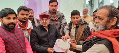 बहराइच फखरपुर खण्ड में श्री राम जन्मभूमि  मंदिर निर्माण निधि समर्पण अभियान  के अंतर्गत  लोगों से संपर्क कर l समर्पण राशि प्राप्त हुई l