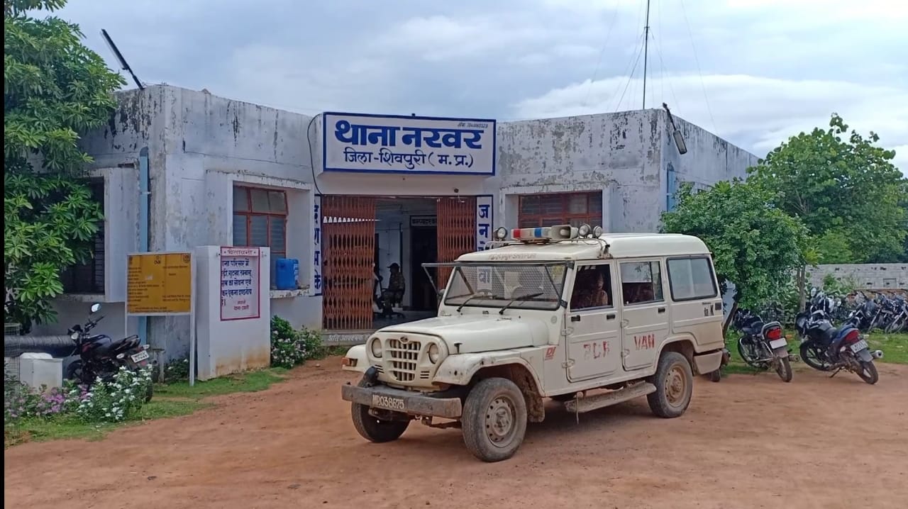 शिवपुरी बिग ब्रेकिंग 15 लाख की खेत मे  लगीअफीम जप्त।