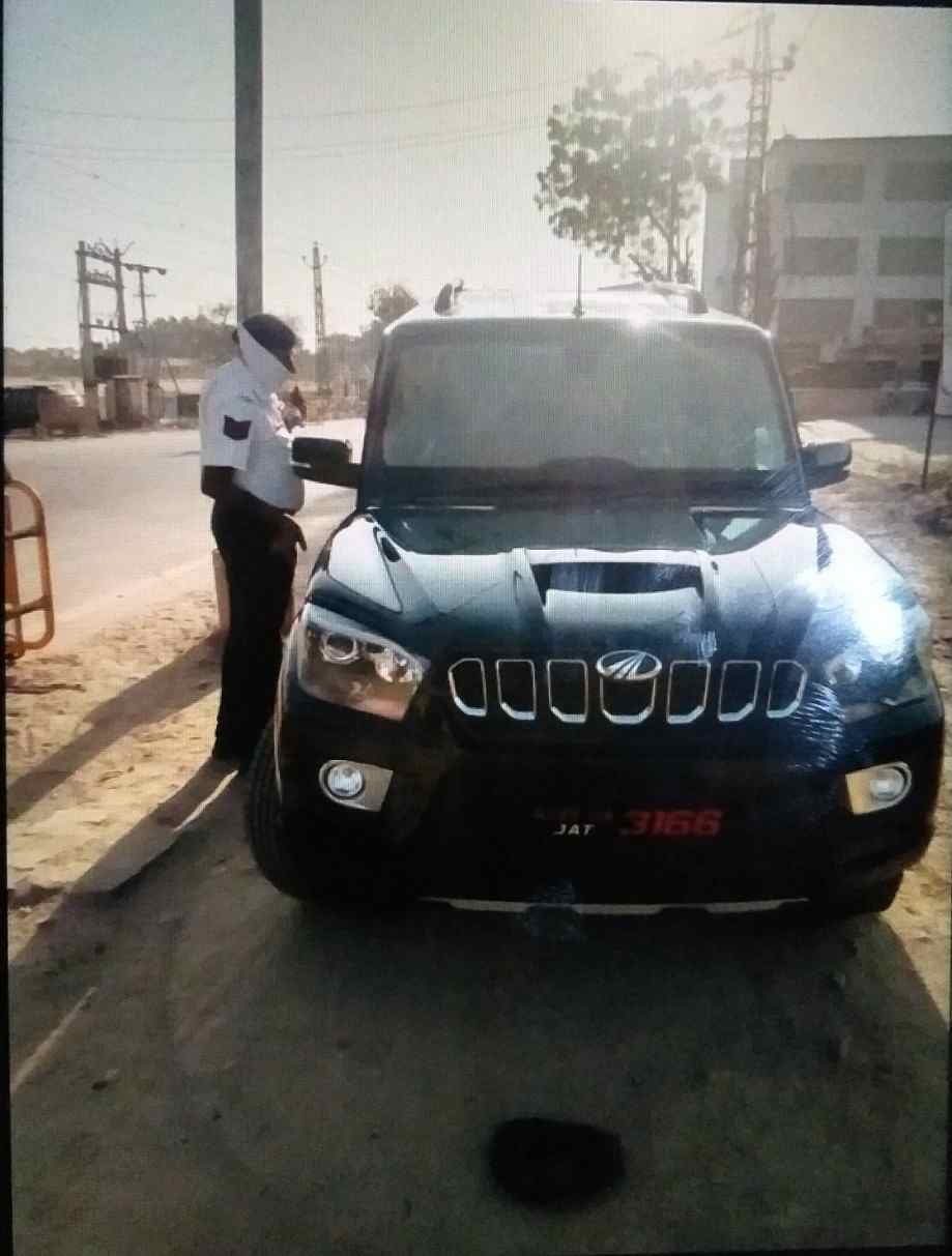 सड़क सुरक्षा माह के दौरान अधीक्षक कालुराम रावत के आदेश अदेशानुसार