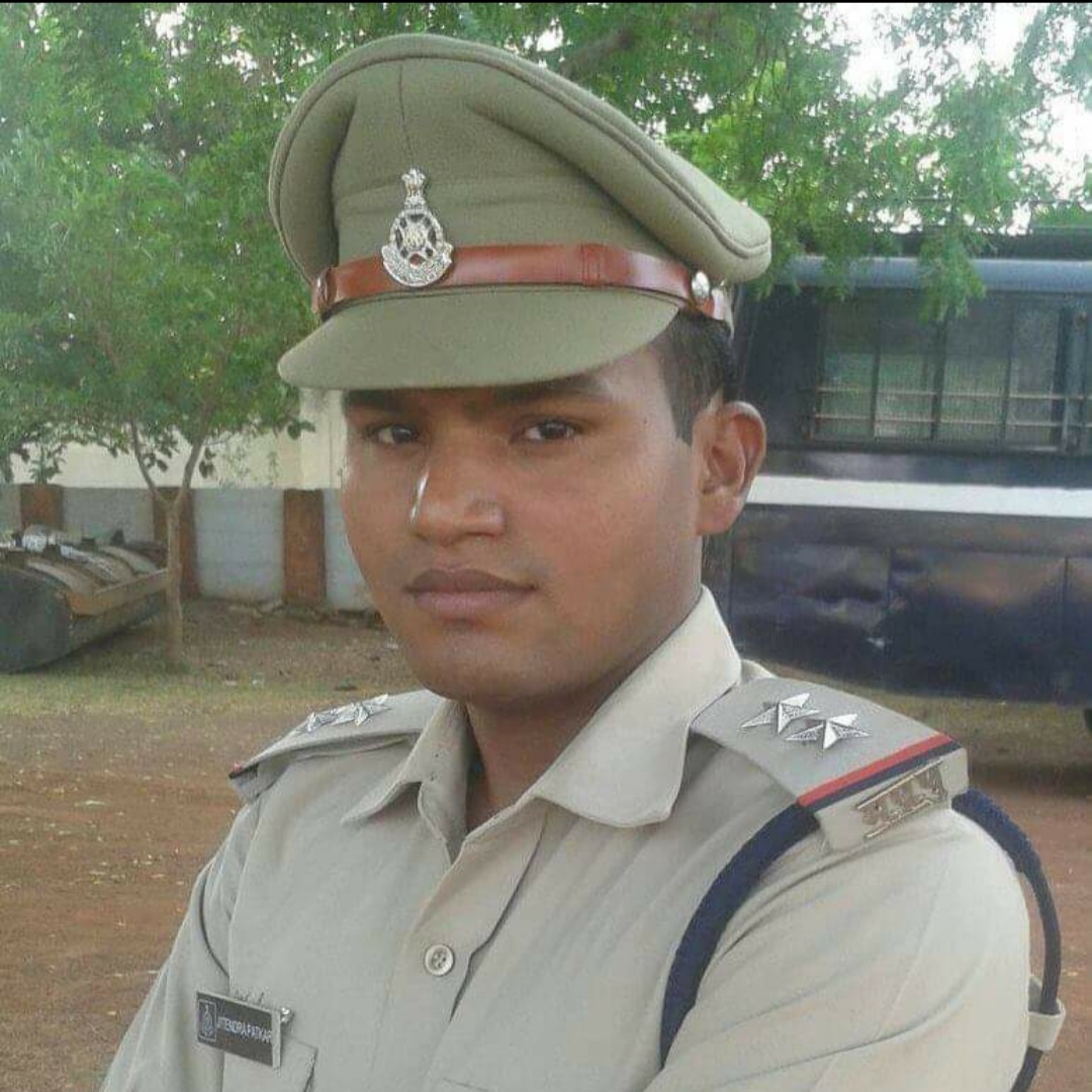 गर्रोली चौकी प्रभारी की सुस्त कार्यप्रणाली के चलते अब आरक्षक भी नहीं महफूज़।