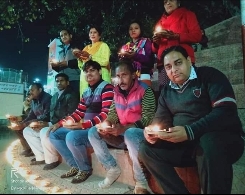***हिन्दू जागरण मंच कार्यकर्ताओं द्वारा पुलवामा हमले में शहीद हुए जवानों को दीप प्रज्वलित कर दी गई सादर श्रद्धांजलि***